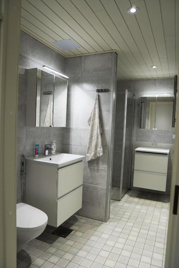 Two Bedrooms,Dining Area And Bathroom With Private Entrance ก็อตกา ภายนอก รูปภาพ