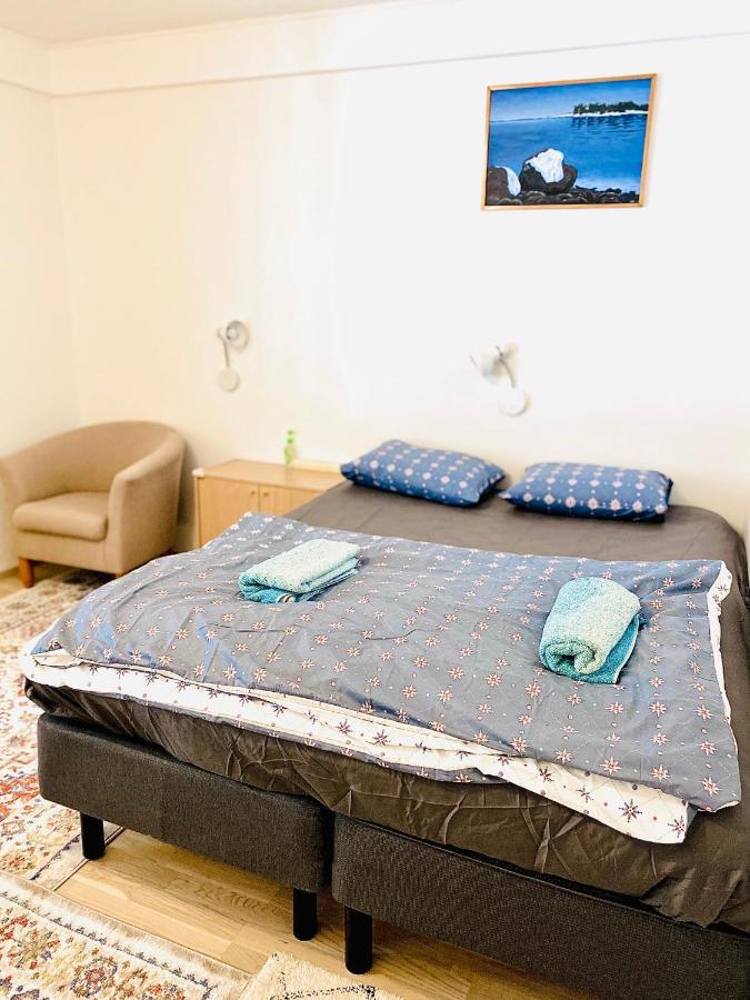Two Bedrooms,Dining Area And Bathroom With Private Entrance ก็อตกา ภายนอก รูปภาพ